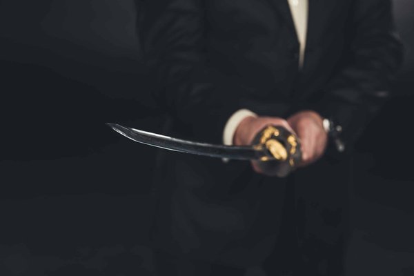Quels sont les meilleurs moyens d'entretenir un katana pour qu'il conserve sa beauté ?