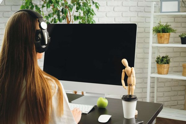 Créer un coin bureau fonctionnel et stylé à la maison