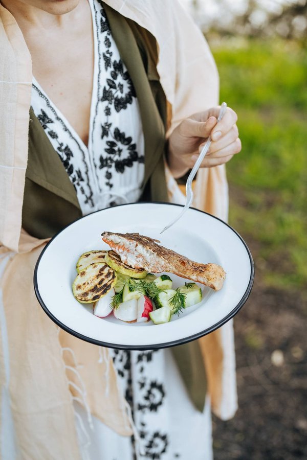 Quelles sont les spécialités culinaires proposées par le camping Drôme?